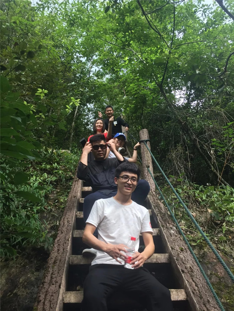 1532073684243559.jpg 640.webp.jpg