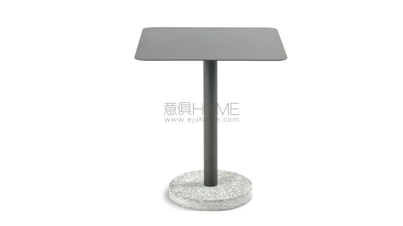 BERNARDO 353 side table 角幾