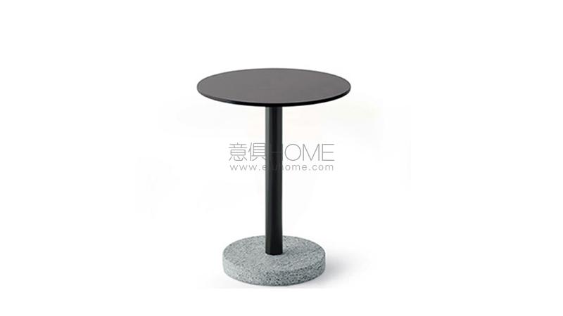 BERNARDO 354 side table 角幾