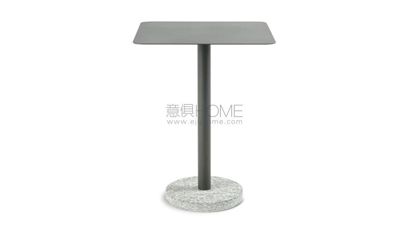 BERNARDO 367 side table 角幾