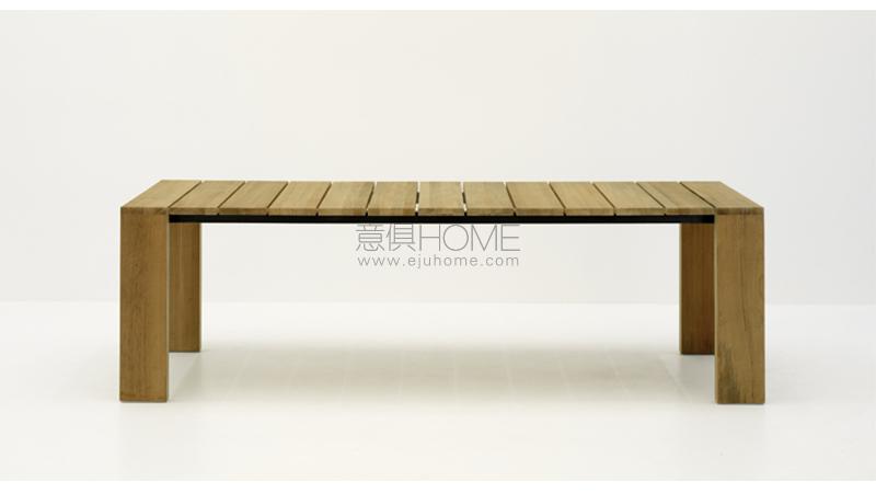 PIER 025 table 餐桌