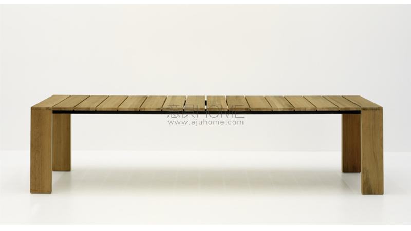 PIER 030 table 餐桌