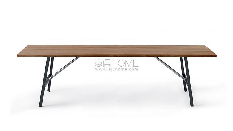 TORNADO 028 table 餐桌