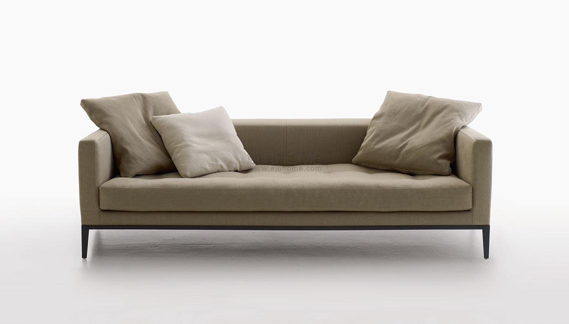 Simpliciter帶腳多人沙發