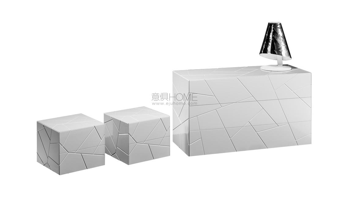 Comò e comodini Segno廳柜