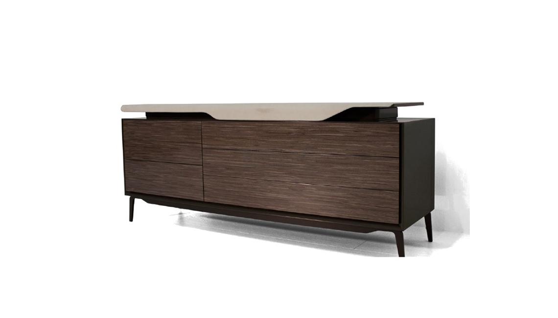 ASTON MARTINV150  五斗柜