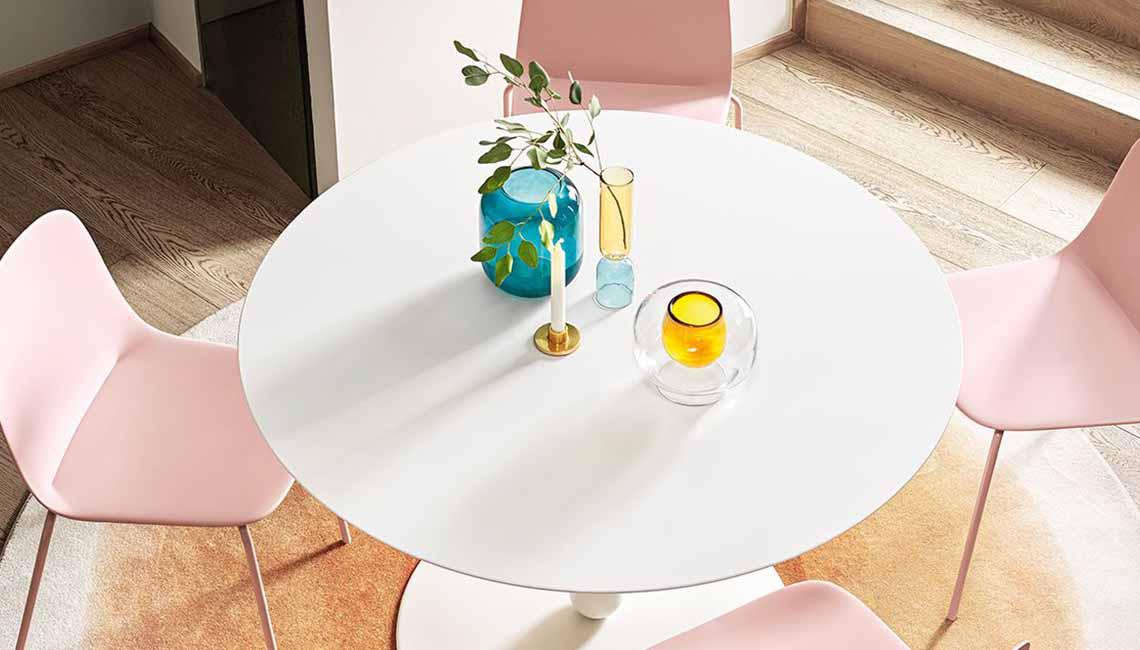 Metal and polypropylene chair金屬椅子