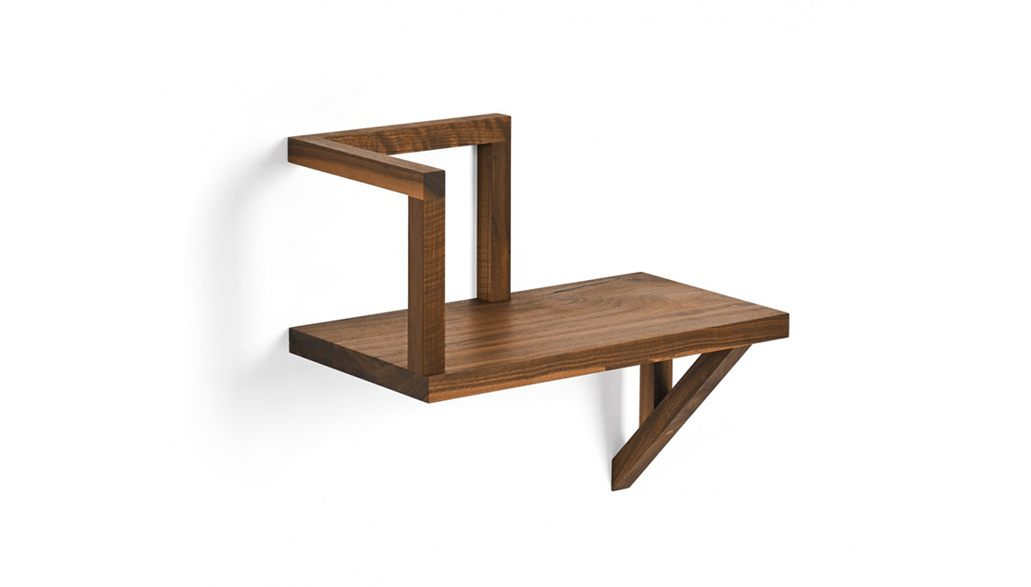 Taidgh Shelf A書架