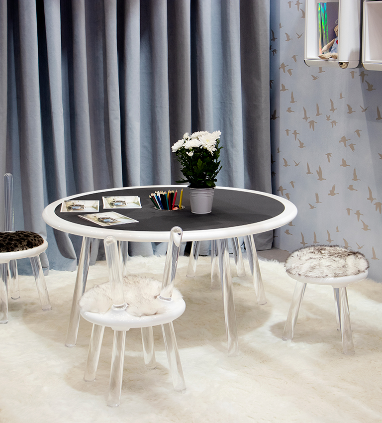 ILLUSION WHITE BEAR 矮凳