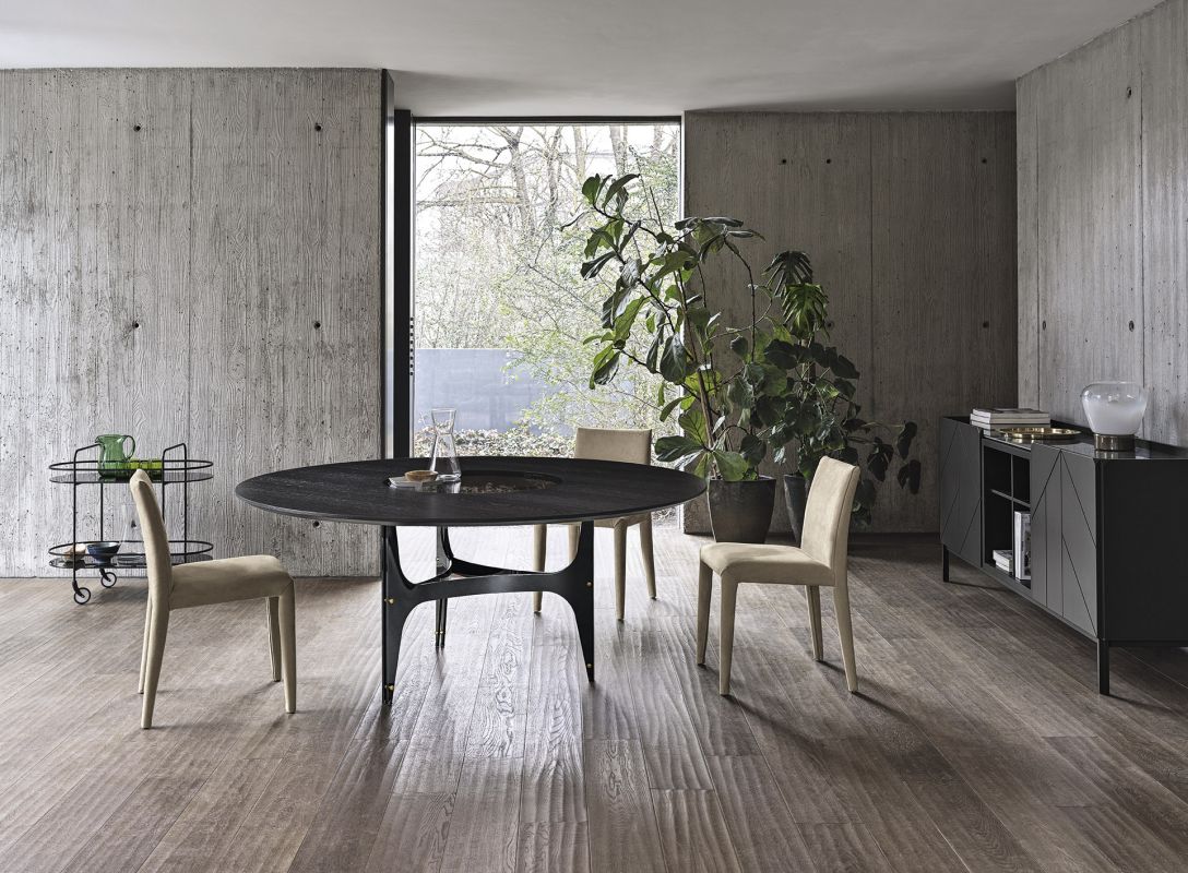 UNIVERSE ROUND 餐桌